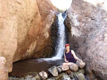 wBC-2012 Kathy Olson Day2-3 Kathy in Moonscape HS.jpg (165958 bytes)